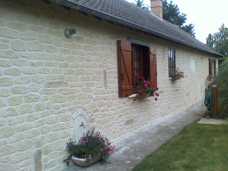 Joint à la chaux, façade en pierre à Saint-Aubin-des-Préaux