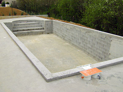 Création piscine béton à Yquelon